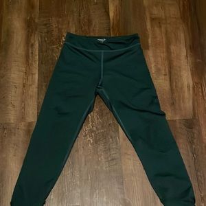 Green active leggings